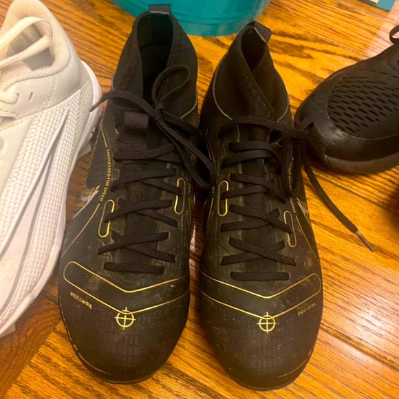 Nike Cleats! - Picture 2 of 2